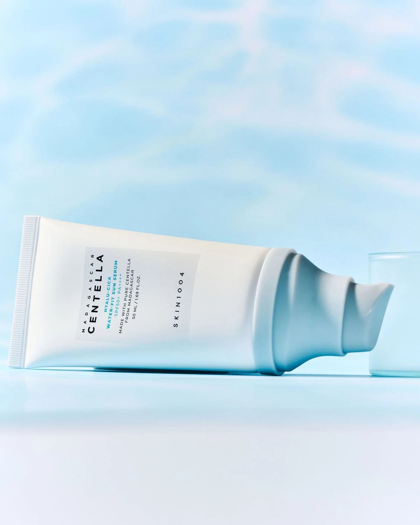 Centella-Hyalu-Cica Water-Fit Sun Serum SPF50+ PA++++ Paq. 2 Unidades